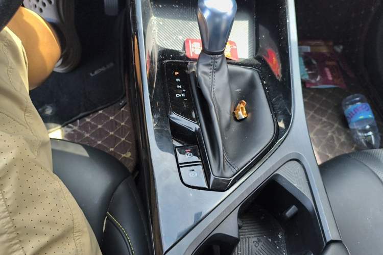 Used Roewe i5 2021 1.5L CVT Diamond Edition Gear Lever
