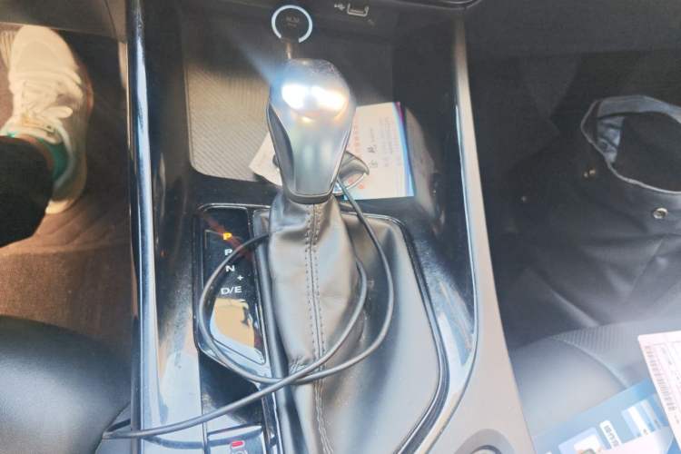 Used Roewe i5 2021 1.5L CVT Starry Edition Gear Lever