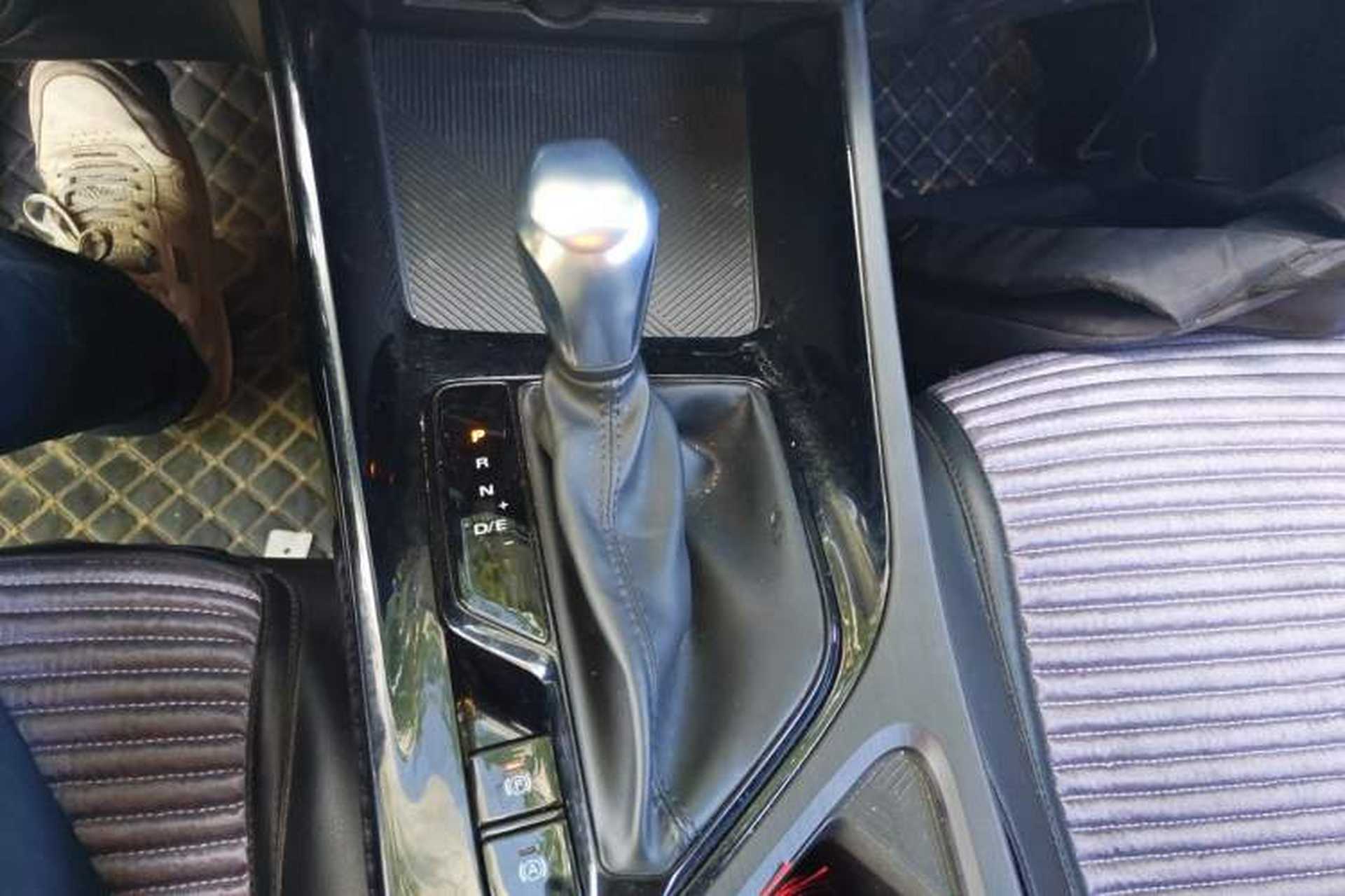Used Roewe i5 2021 Revised Version 1.5L CVT Diamond Edition Gear Lever