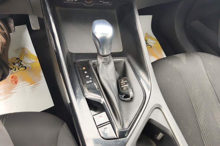 Used Roewe i5 2021 1.5L CVT Platinum Edition Gear Lever