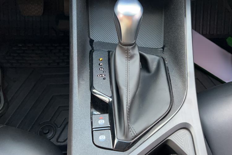 Used Roewe i5 2021 Revised Version 1.5L CVT Diamond Edition Gear Lever