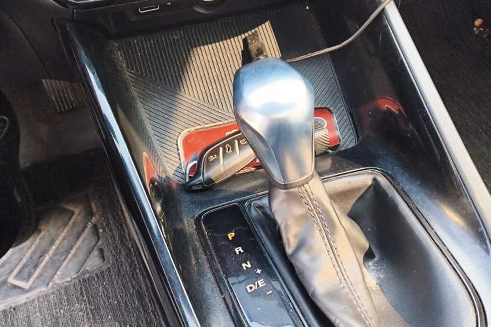 Used Roewe i5 2021 1.5L CVT Diamond Edition Gear Lever