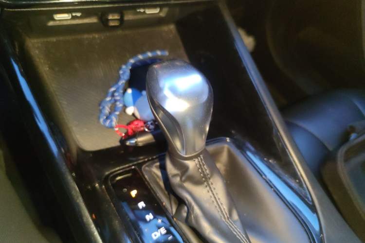 Used Roewe i5 2021 1.5L CVT Starry Edition Gear Lever