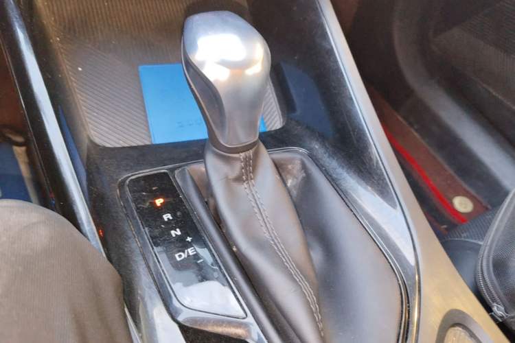 Used Roewe i5 2021 1.5L CVT Diamond Edition Gear Lever