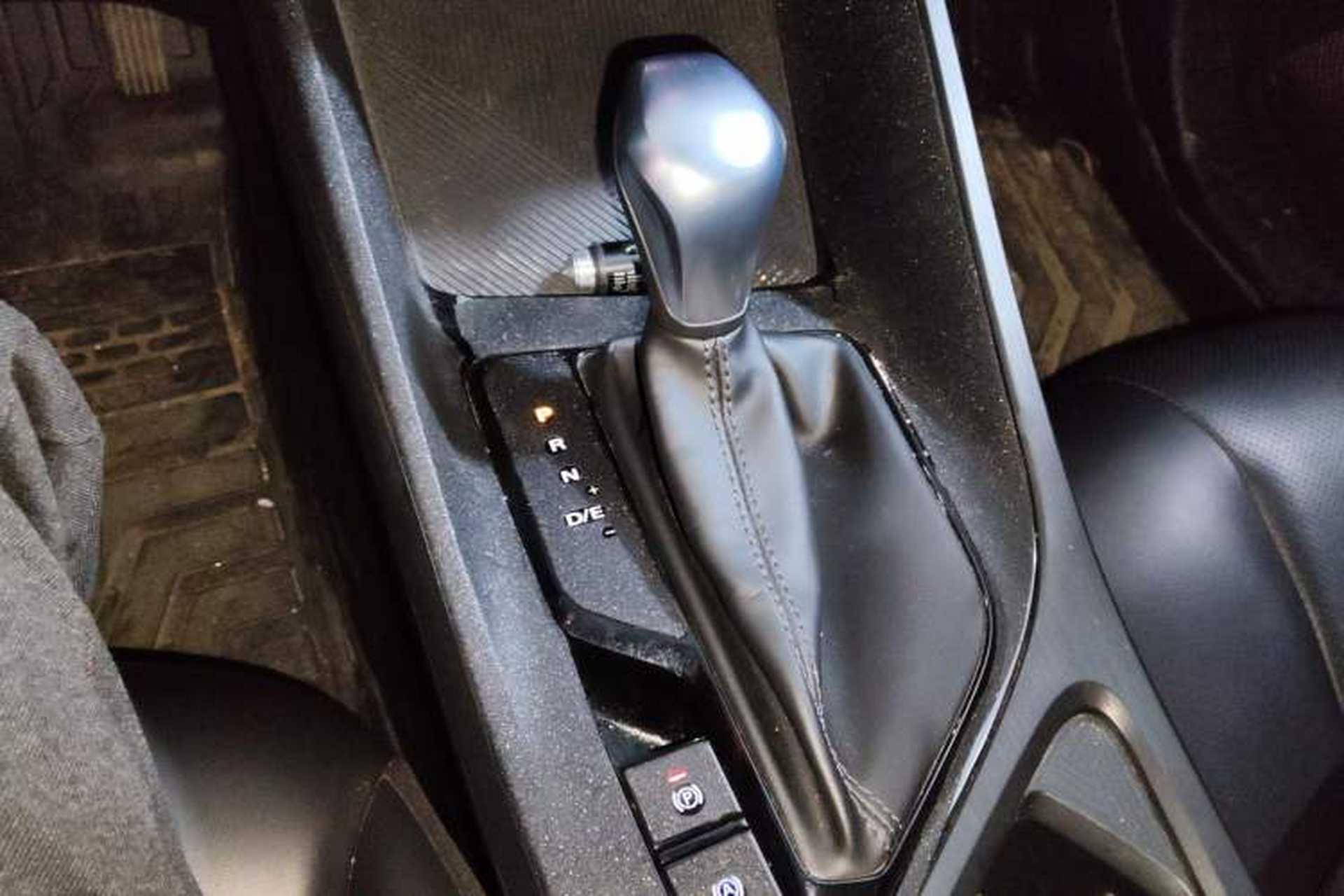 Used Roewe i5 2021 Revised Version 1.5L CVT Diamond Edition Gear Lever
