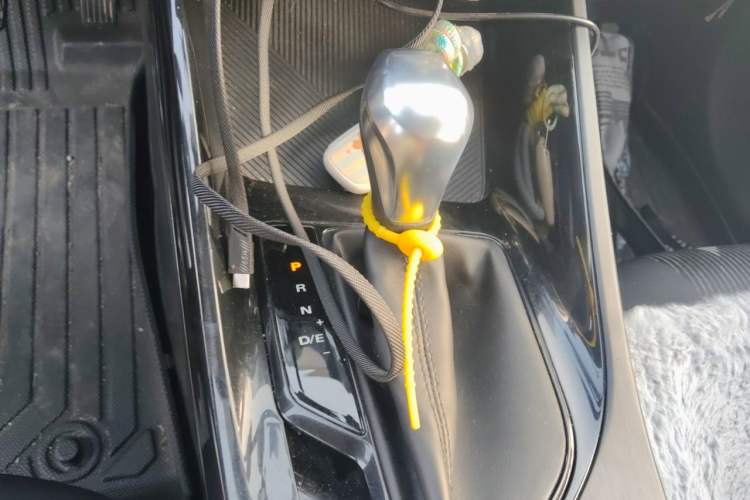 Used Roewe i5 2021 1.5L CVT Platinum Edition Gear Lever