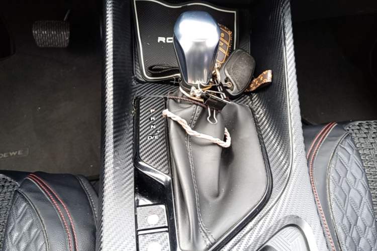 Used Roewe i5 2021 Revised Version 1.5L CVT Diamond Edition Gear Lever