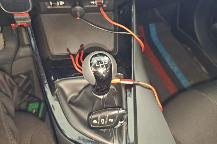Used Roewe i5 2021 1.5L Manual Platinum Edition Gear Lever