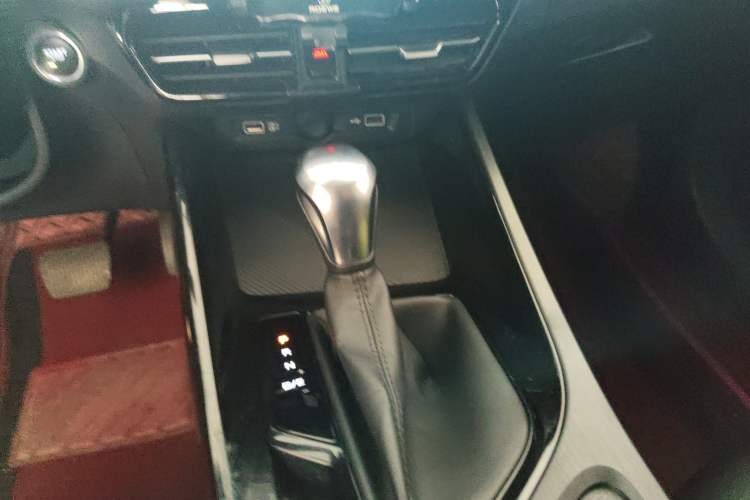 Used Roewe i5 2021 1.5L CVT Platinum Edition Gear Lever