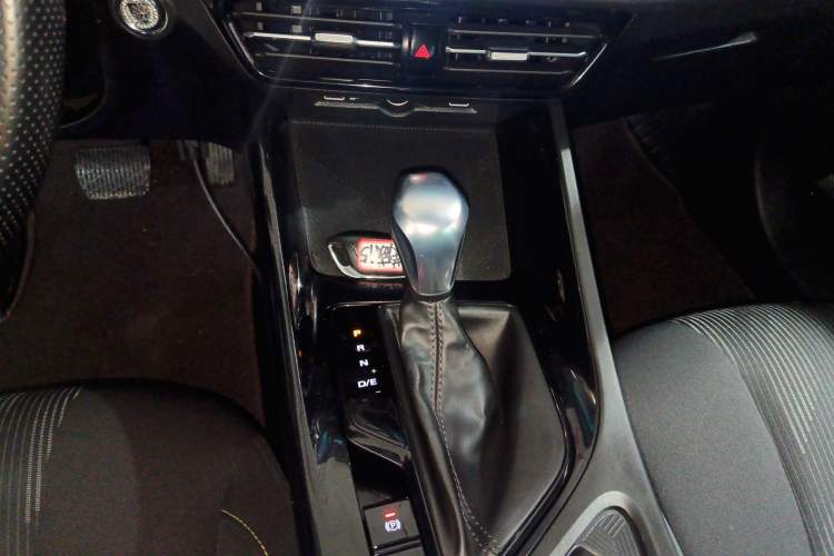 Used Roewe i5 2021 1.5L CVT Platinum Edition Gear Lever