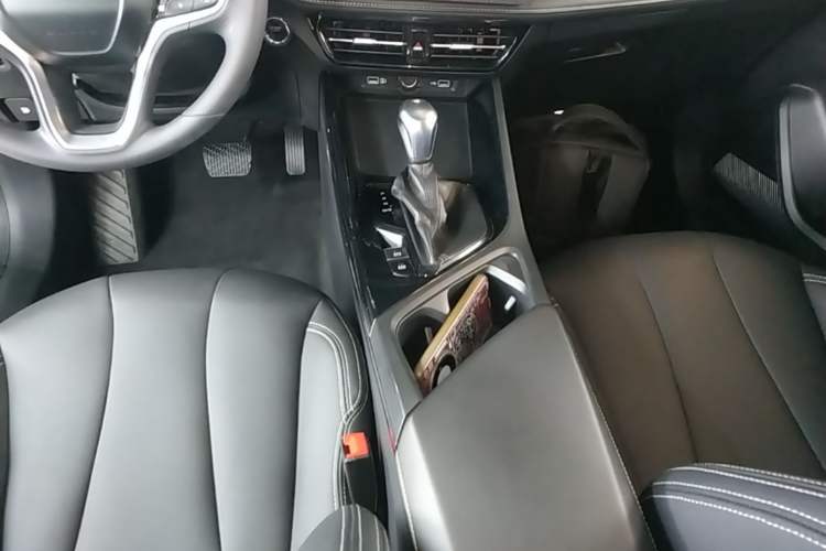 Used Roewe i5 2021 1.5L CVT Platinum Edition Gear Lever
