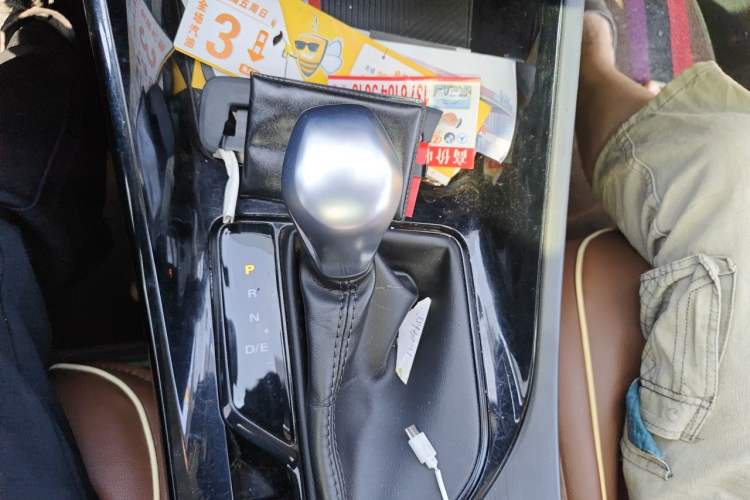 Used Roewe i5 2021 1.5L CVT Diamond Edition Gear Lever
