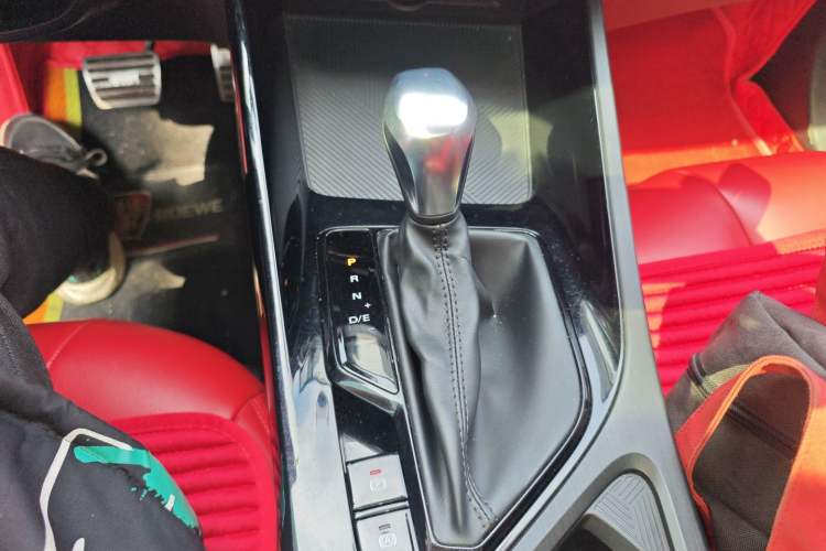 Used Roewe i5 2021 1.5L CVT Platinum Edition Gear Lever