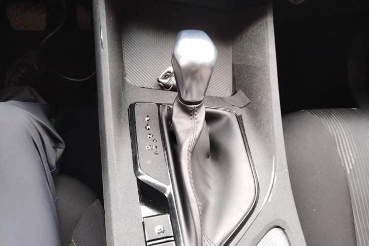 Used Roewe i5 2021 1.5L CVT Platinum Edition Gear Lever