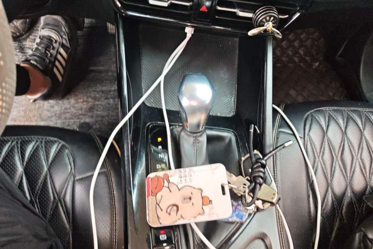 Used Roewe i5 2021 1.5L CVT Platinum Edition Gear Lever