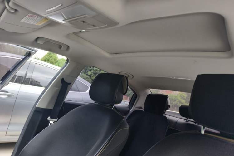 Used Roewe i5 2021 1.5L CVT Diamond Edition Headliner