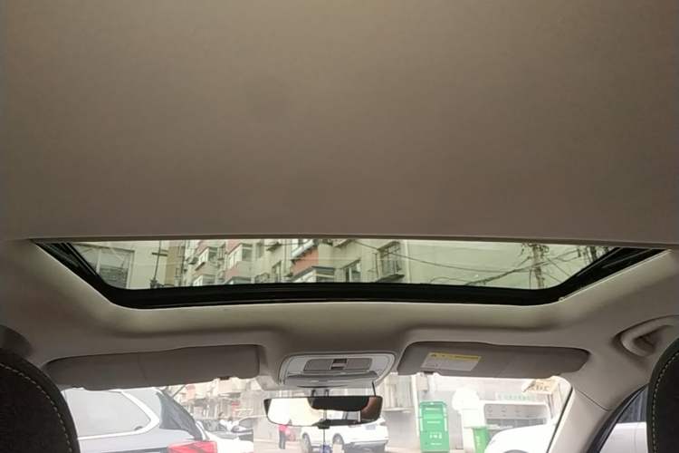 Used Roewe i5 2021 1.5L CVT Platinum Edition Headliner
