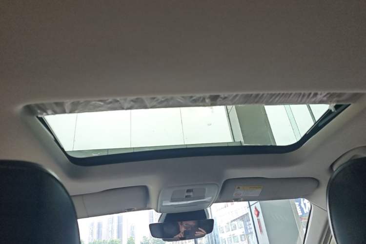 Used Roewe i5 2021 1.5L CVT Starry Edition Headliner