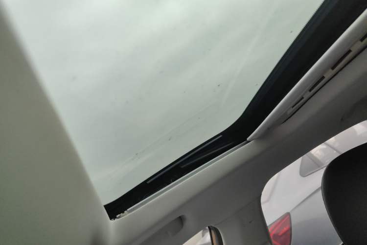 Used Roewe i5 2021 Revised Version 1.5L CVT Diamond Edition Headliner