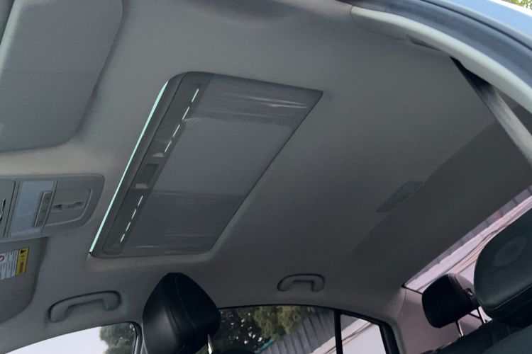 Used Roewe i5 2021 Revised Version 1.5L CVT Diamond Edition Headliner
