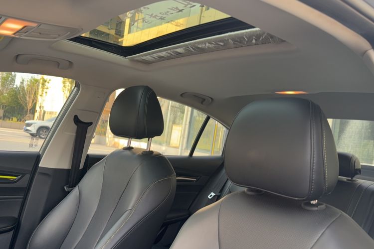 Used Roewe i5 2021 1.5L CVT Diamond Edition Headliner