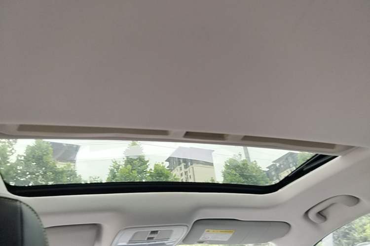 Used Roewe i5 2021 Revised Version 1.5L CVT Diamond Edition Headliner