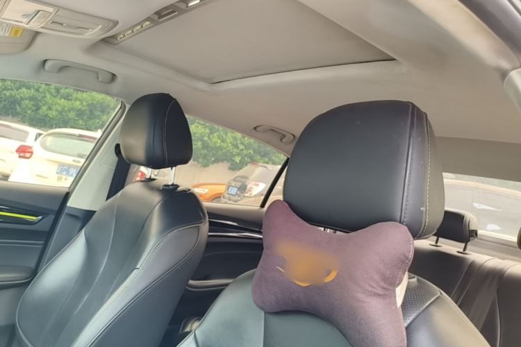 Used Roewe i5 2021 1.5L CVT Diamond Edition Headliner