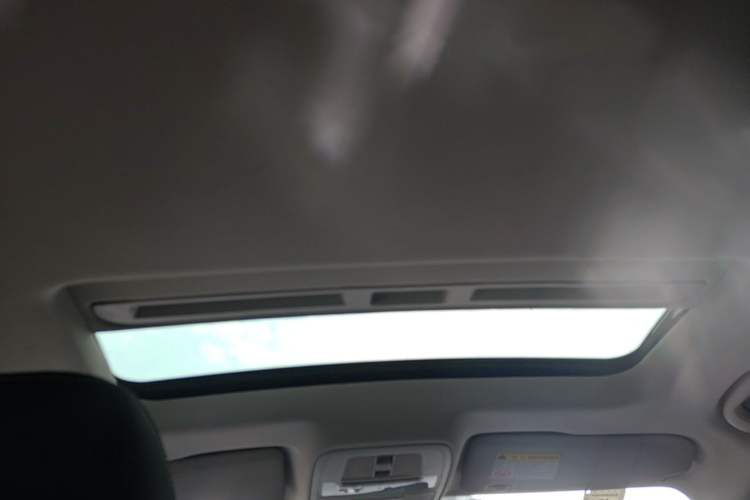 Used Roewe i5 2021 1.5L CVT Platinum Edition Headliner