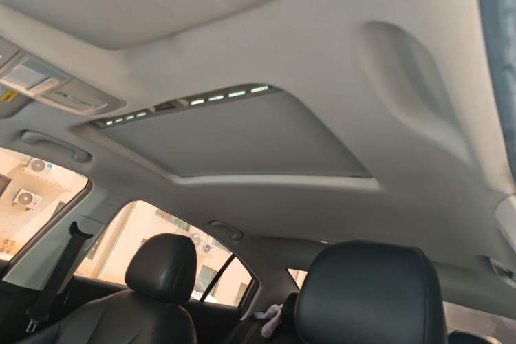 Used Roewe i5 2021 1.5L CVT Diamond Edition Headliner