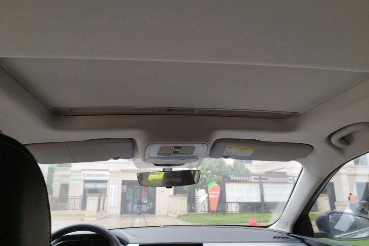 Used Roewe i5 2021 1.5L CVT Diamond Edition Headliner