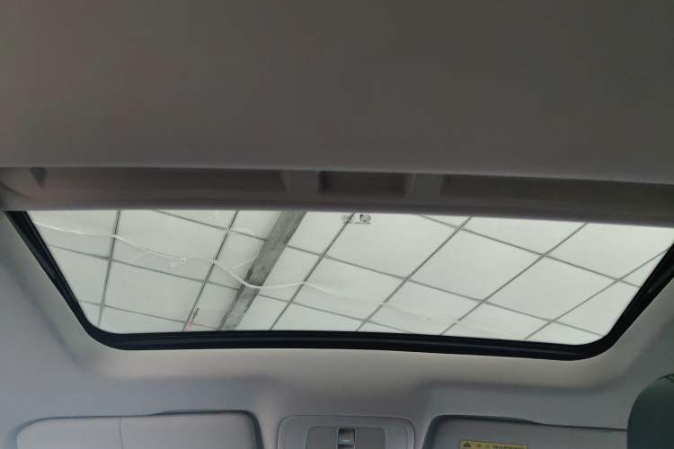 Used Roewe i5 2021 1.5L CVT Platinum Edition Headliner