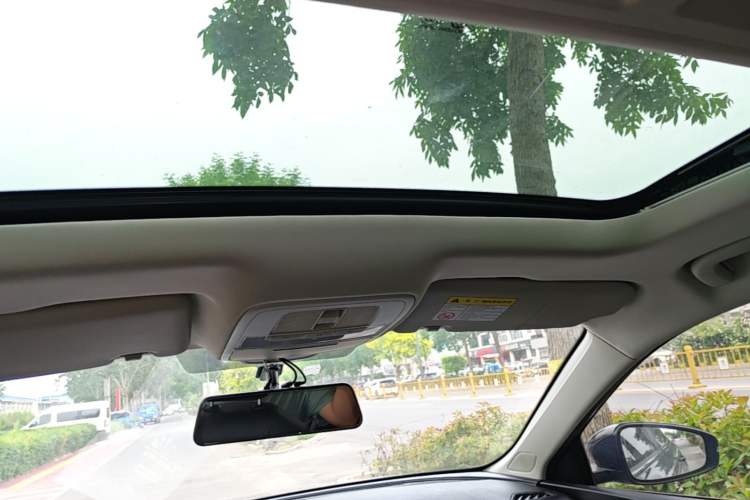 Used Roewe i5 2021 1.5L CVT Diamond Edition Headliner