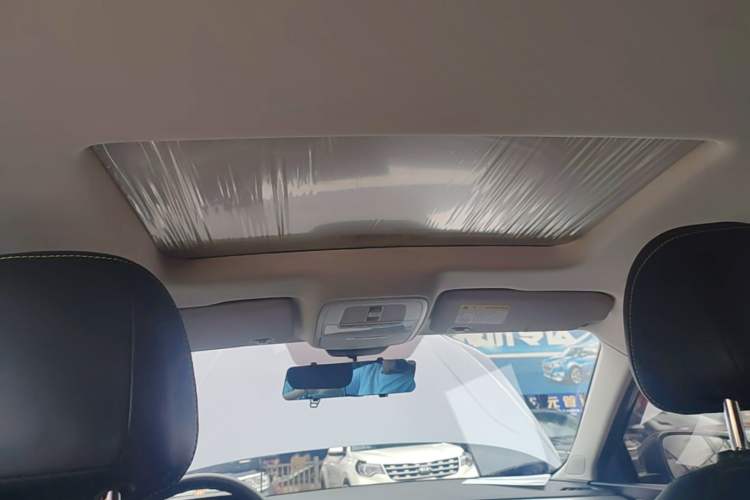 Used Roewe i5 2021 Revised Version 1.5L CVT Diamond Edition Headliner