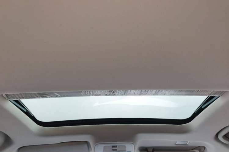 Used Roewe i5 2021 1.5L CVT Diamond Edition Headliner