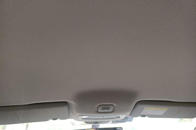 Used Roewe i5 2021 1.5L Manual Platinum Edition Headliner