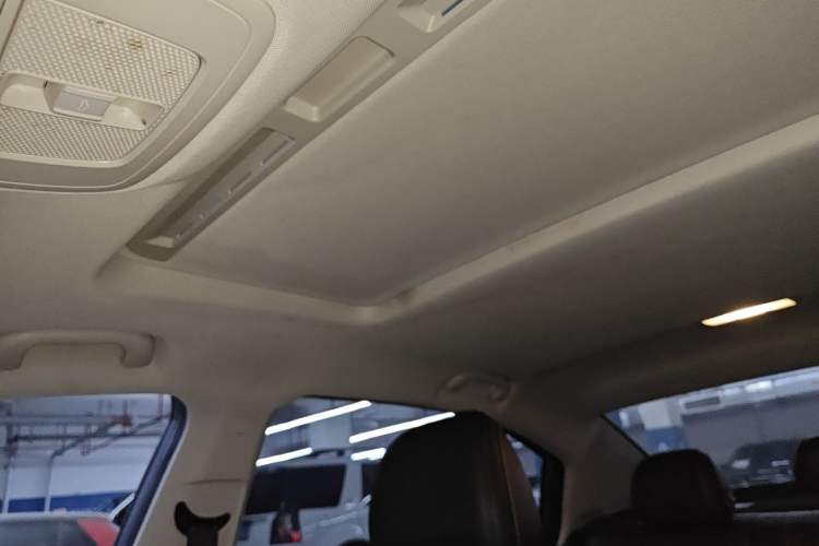 Used Roewe i5 2021 1.5L CVT Starry Edition Headliner