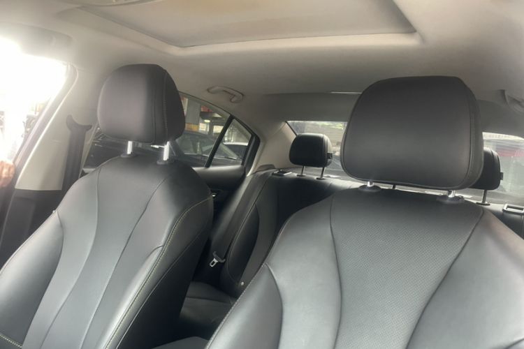 Used Roewe i5 2021 1.5L CVT Diamond Edition Headliner