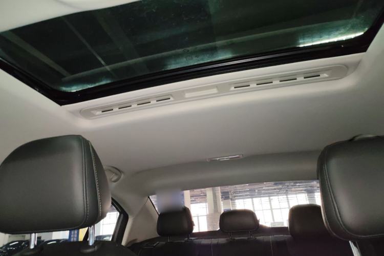 Used Roewe i5 2021 1.5L CVT Black Gold Edition Headliner