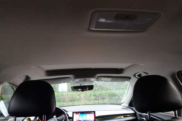 Used Roewe i5 2021 1.5L CVT Diamond Edition Headliner