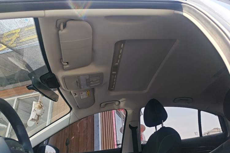 Used Roewe i5 2021 1.5L CVT Diamond Edition Headliner