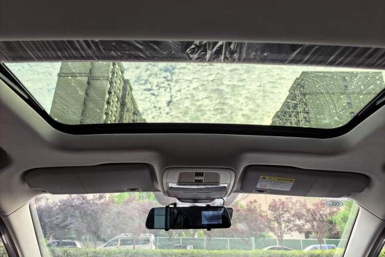 Used Roewe i5 2021 Revised Version 1.5L CVT Diamond Edition Headliner