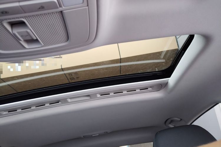 Used Roewe i5 2021 1.5L CVT Platinum Edition Headliner