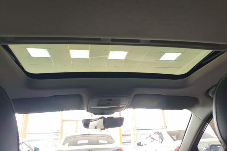 Used Roewe i5 2021 1.5L CVT Diamond Edition Headliner