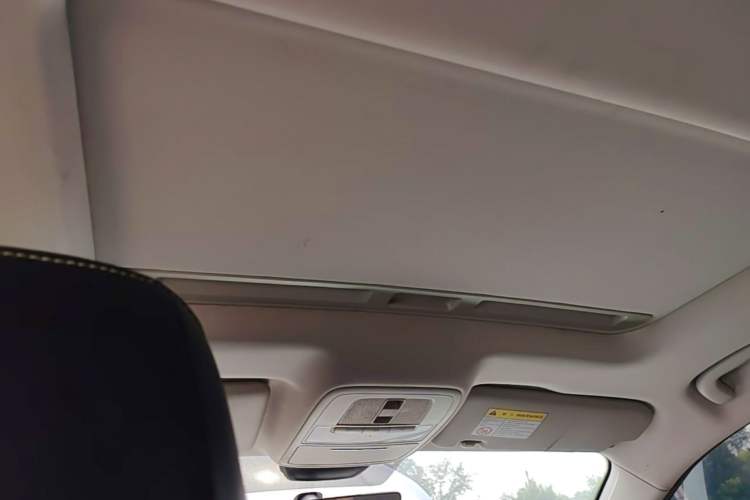 Used Roewe i5 2021 1.5L CVT Platinum Edition Headliner