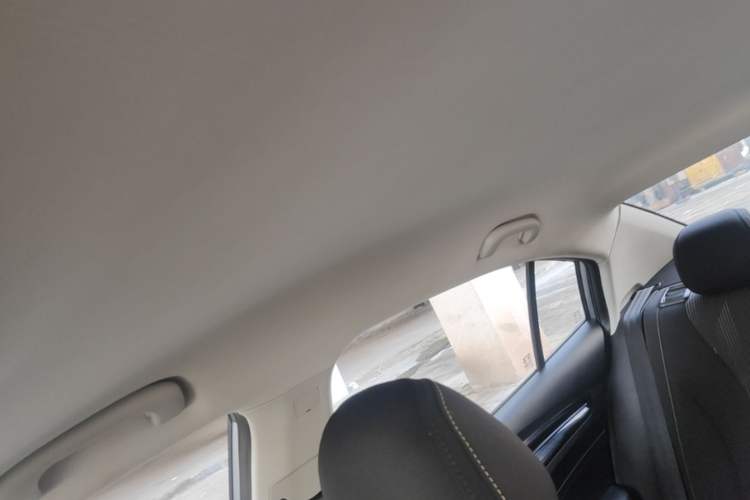 Used Roewe i5 2021 1.5L Manual Platinum Edition Headliner