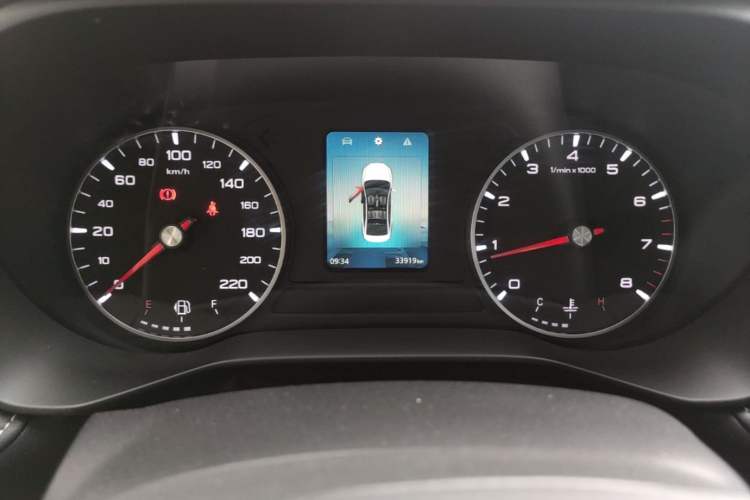 Used Roewe i5 2021 1.5L Manual Diamond Edition Instrument Cluster