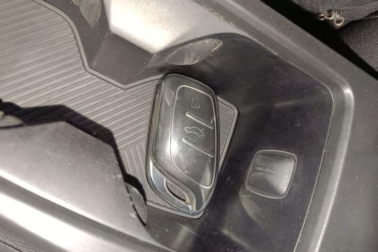 Used Roewe i5 2021 1.5L Manual Platinum Edition Interior 1