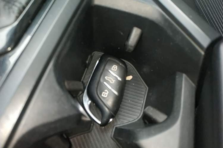 Used Roewe i5 2021 1.5L CVT Platinum Edition Interior 1
