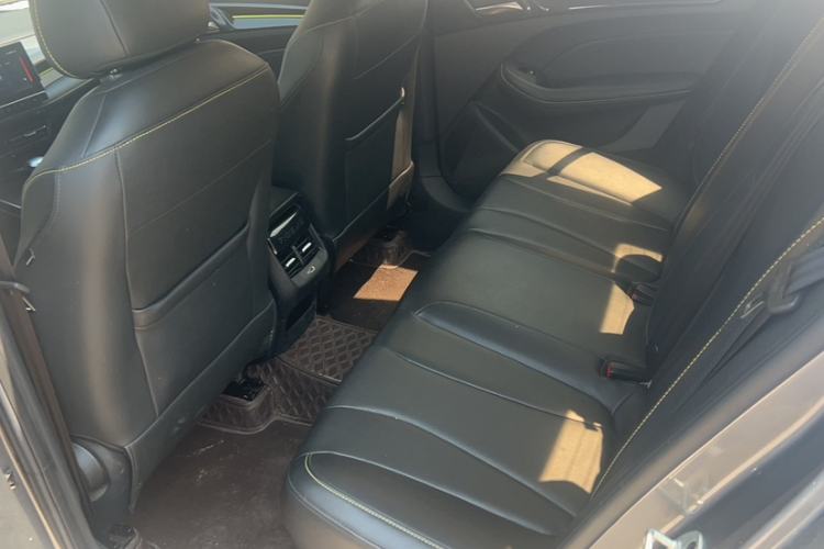 Used Roewe i5 2021 1.5L CVT Diamond Edition Interior 1