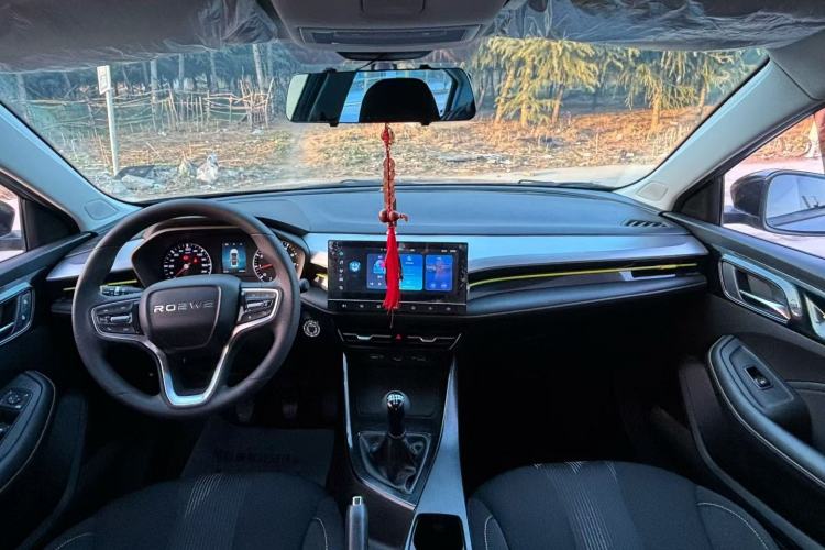 Used Roewe i5 2021 1.5L Manual Platinum Edition Interior 2